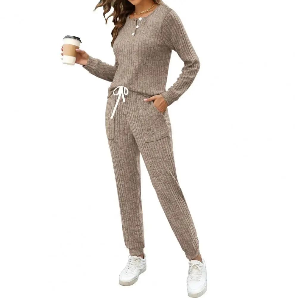 Le donne autunnali primaverili indossano un pigiama lavorato a maglia a costine da donna, felpa a maniche lunghe, pantaloni da jogging, completo da salotto, due pezzi, autunno casual