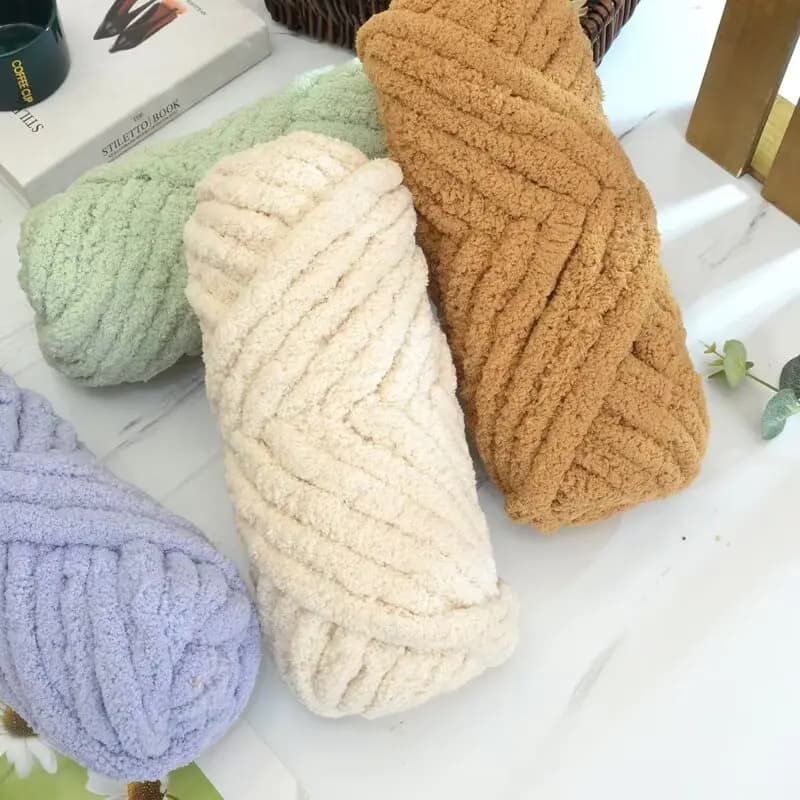 Filato a Coda di Gatto, Filato Extra Spesso a Strisce, Filato Chenille, Filato Adatto per Lavorazione a Maglia con le Dita, Materiali per Lavorazione a Maglia Fai da Te, Gomitoli di Filato Molto Spessi per Coperte, Tappeti, Cuscini, Sciarpe, Cappelli, Nidi per Gatti, Nidi per Animali Domestici, Fasce per Capelli, Filato Morbido ed Extra Spesso