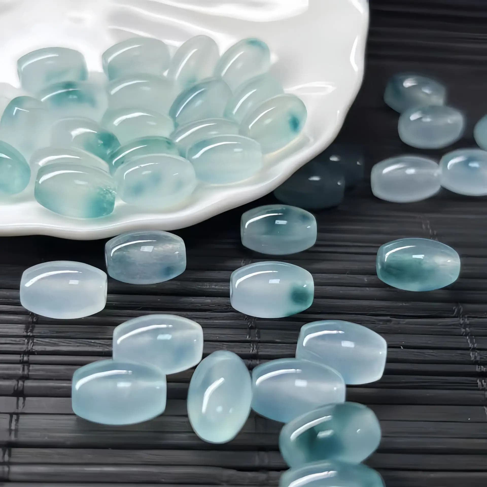 10 perle di riso a forma di fiore galleggiante in giada Bashan blu ghiaccio con perle ovali in giada, accessori fai da te per orecchini e nappe