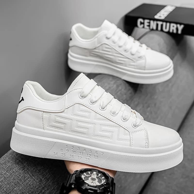 Nuove Scarpe da Uomo 2026 Primavera-Autunno, Scarpe Casual in Pelle con Suola Piatta, Scarpe Sportive Nere e Bianche, Traspiranti con Suola Spessa
