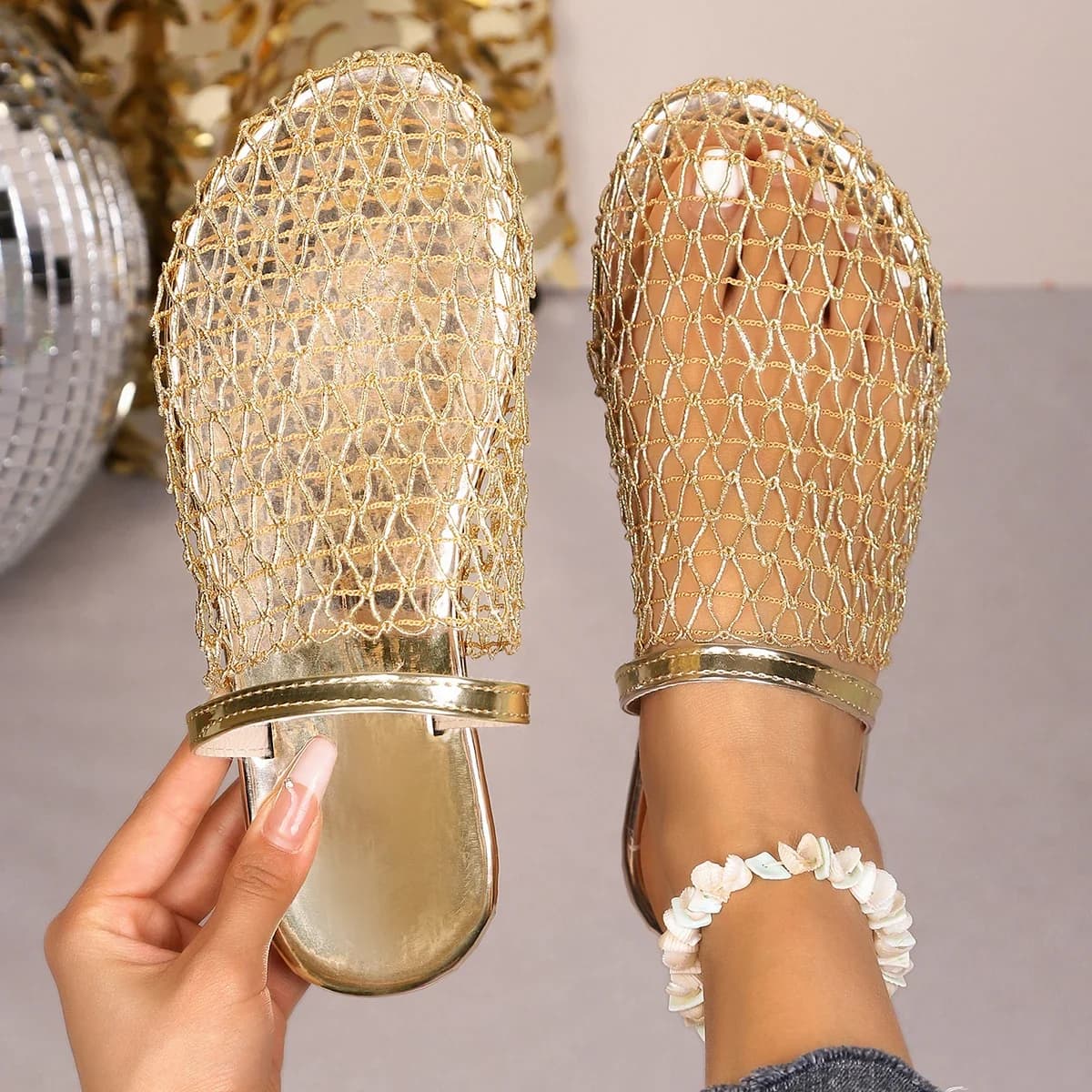 Pantofole da donna 2025 Estate Nuove scarpe da donna in maglia di acqua calda Scarpe da donna con diamanti Pantofole da casa Sandali a testa tonda per la casa Scivoli da donna