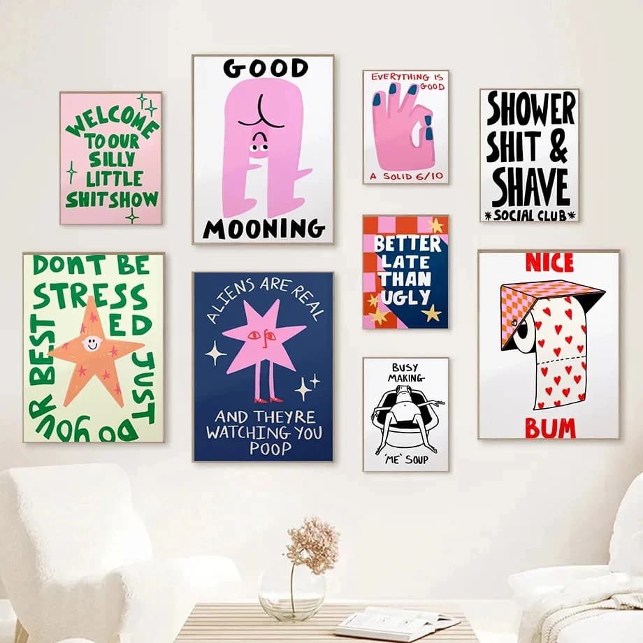 Poster divertenti per il bagno con slogan umoristici a tema alieno, stampe di cartoni animati con un bel sedere, quadri su tela per la famiglia, decorazioni murali per la casa e la stanza.