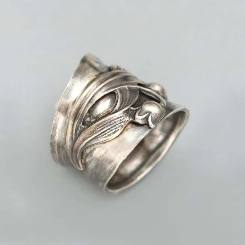 Anello coreano Dongdaemun con curva ondulata irregolare