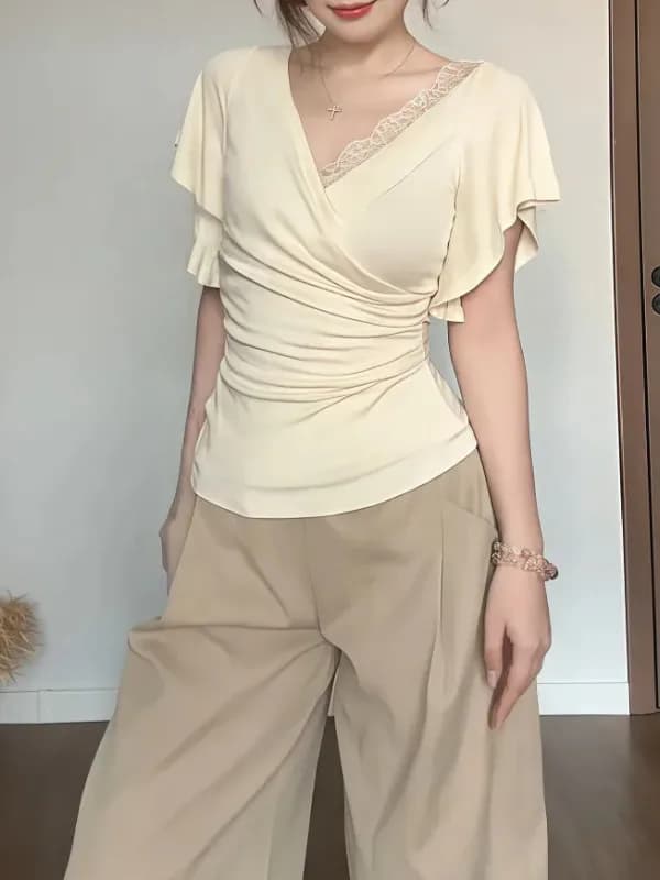 plus Size Lace V-Neck Short Sleeve T-Shirt Women's Unique Beautiful Summer Fashionable Top Korean Style Commute Wind