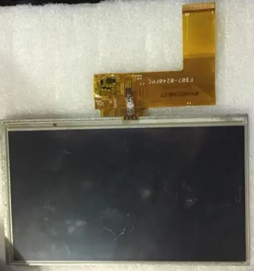 Display LCD per Dispositivo Portatile di Navigazione e Videocitofono FB0-0240FPC