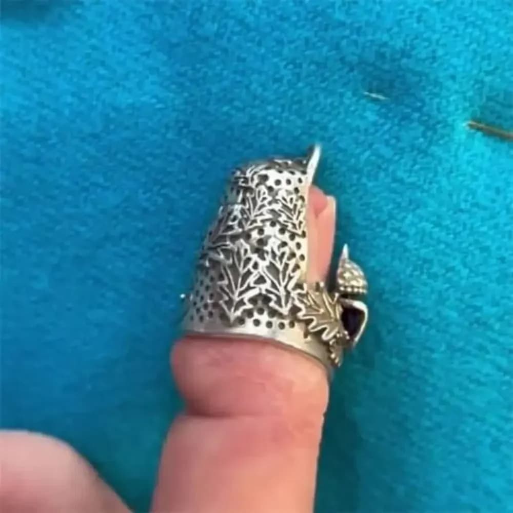 Ditale per ghiande per unghie aperto in metallo Fai da te artigianale Protezione per dita per ghiande per unghie aperta regolabile Cucito a mano Quilting Durevole