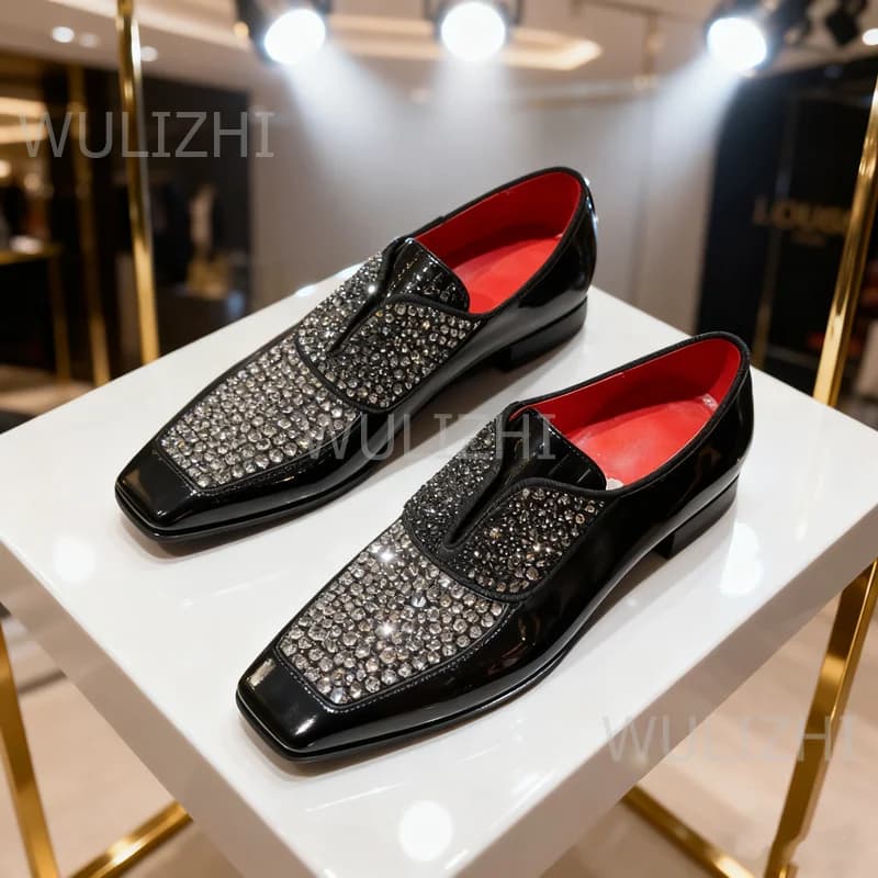 Mocassini in pelle da uomo con finiture in cristallo scintillanti stile Arty Oxfords appartamenti in pelle scamosciata rossi lussuosi scarpe da ufficio casual da sposa