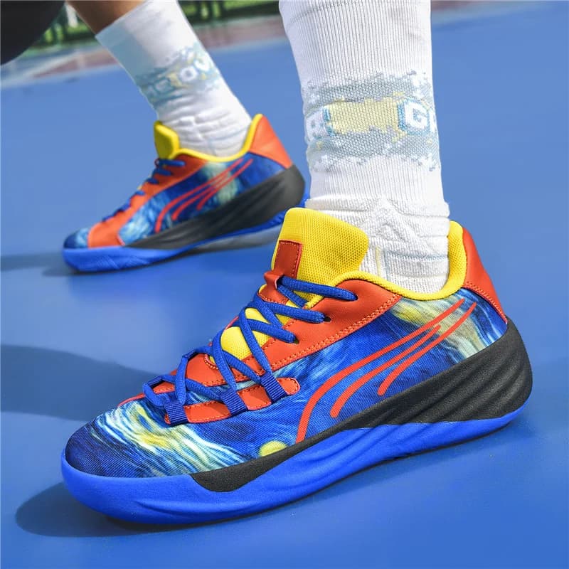 Le scarpe da basket basse sono scarpe sportive traspiranti, antiscivolo, resistenti all'usura, alla moda e casual per adolescenti e uomini