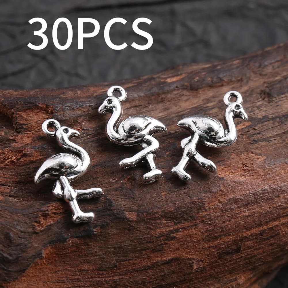 30 Three-Dimensional Flamingo-Shaped DIY Handmade Charms, with Dynamic and Vivid Designs, Come with a Built-In Hanging Loop on the Top for Easy Stringing and Combining, Can Be Used to Make Bracelets, Necklaces, Keychains, and Bag Charms Suitable for Tropical-Style Handmade Crafts, Gift Decorations