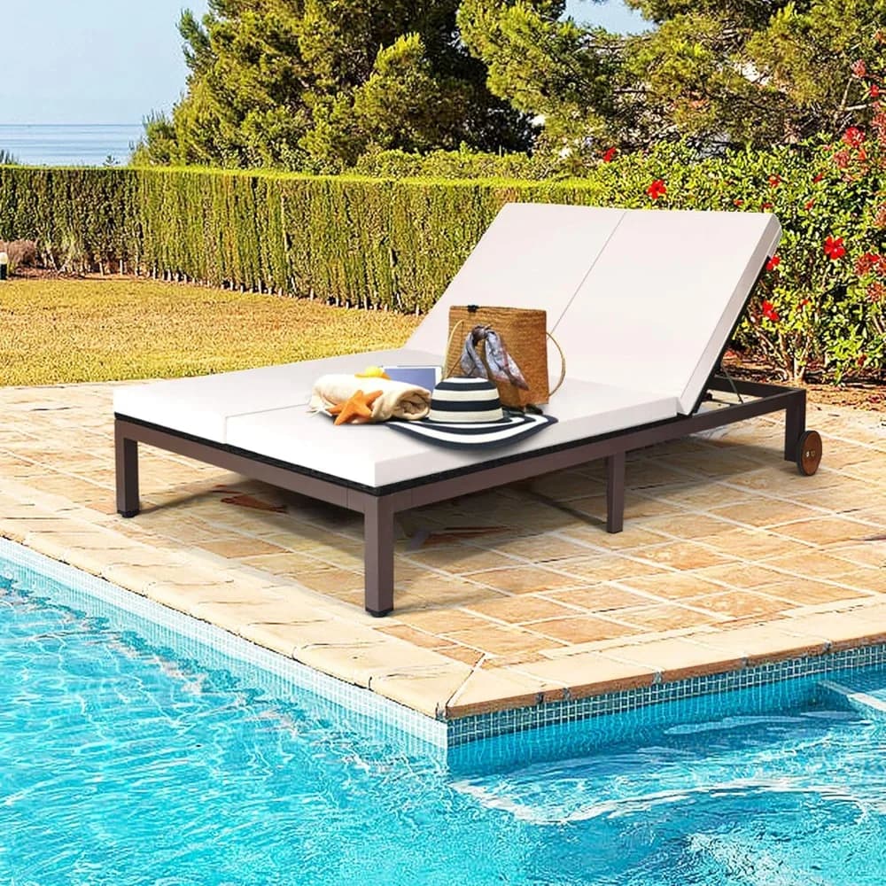 Patio rattan reclining chair for 2 persons with wheels and cushion, double sofa bed in wicker with adjustable backrest, outside