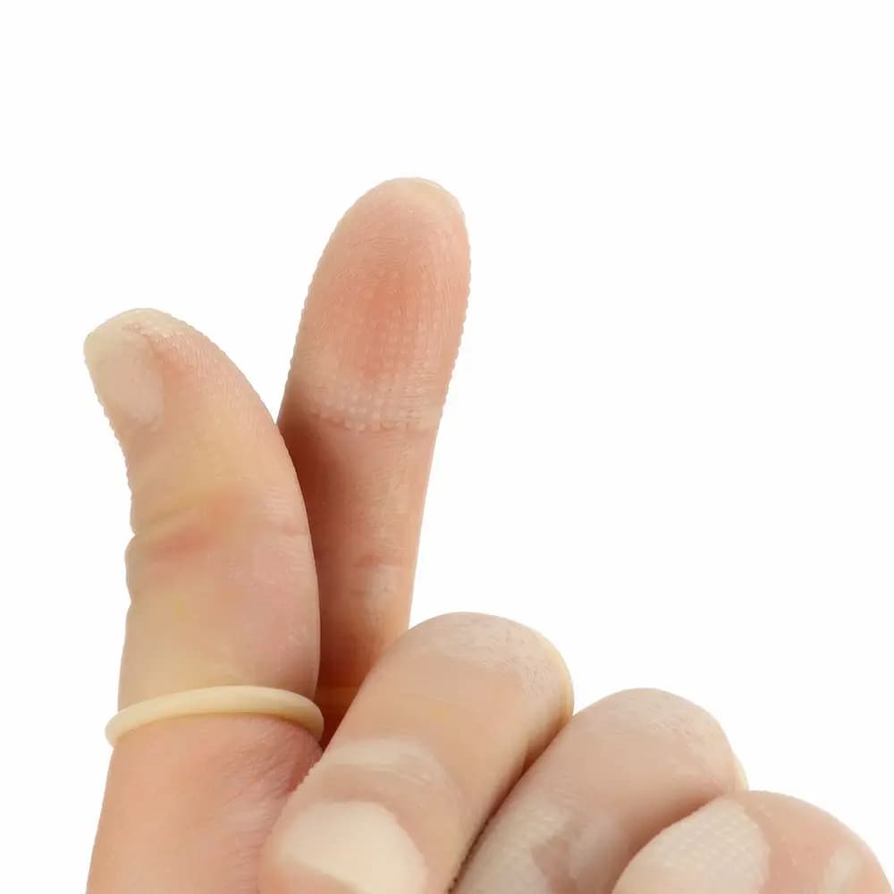 100 Pezzi Guanti Protettivi in Lattice Naturale Antiscivolo per Nail Art, Copridita in Gomma Bianca