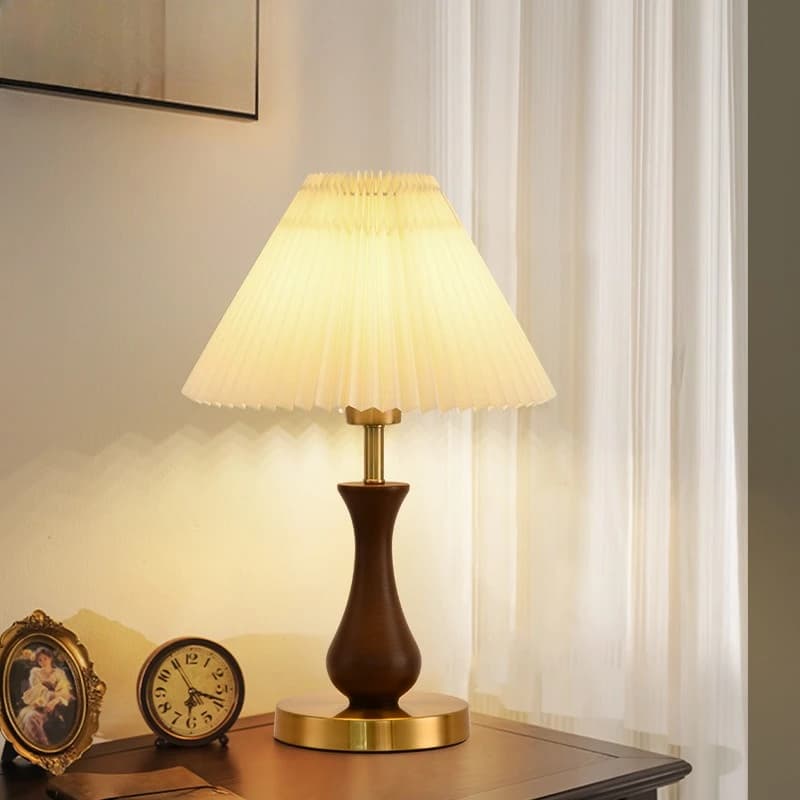 Lampade da tavolo con corpo in legno con base in ferro Moden Paralume in tessuto bianco conico Soggiorno Camera da letto Ristorante Ufficio Luci da scrivania francesi