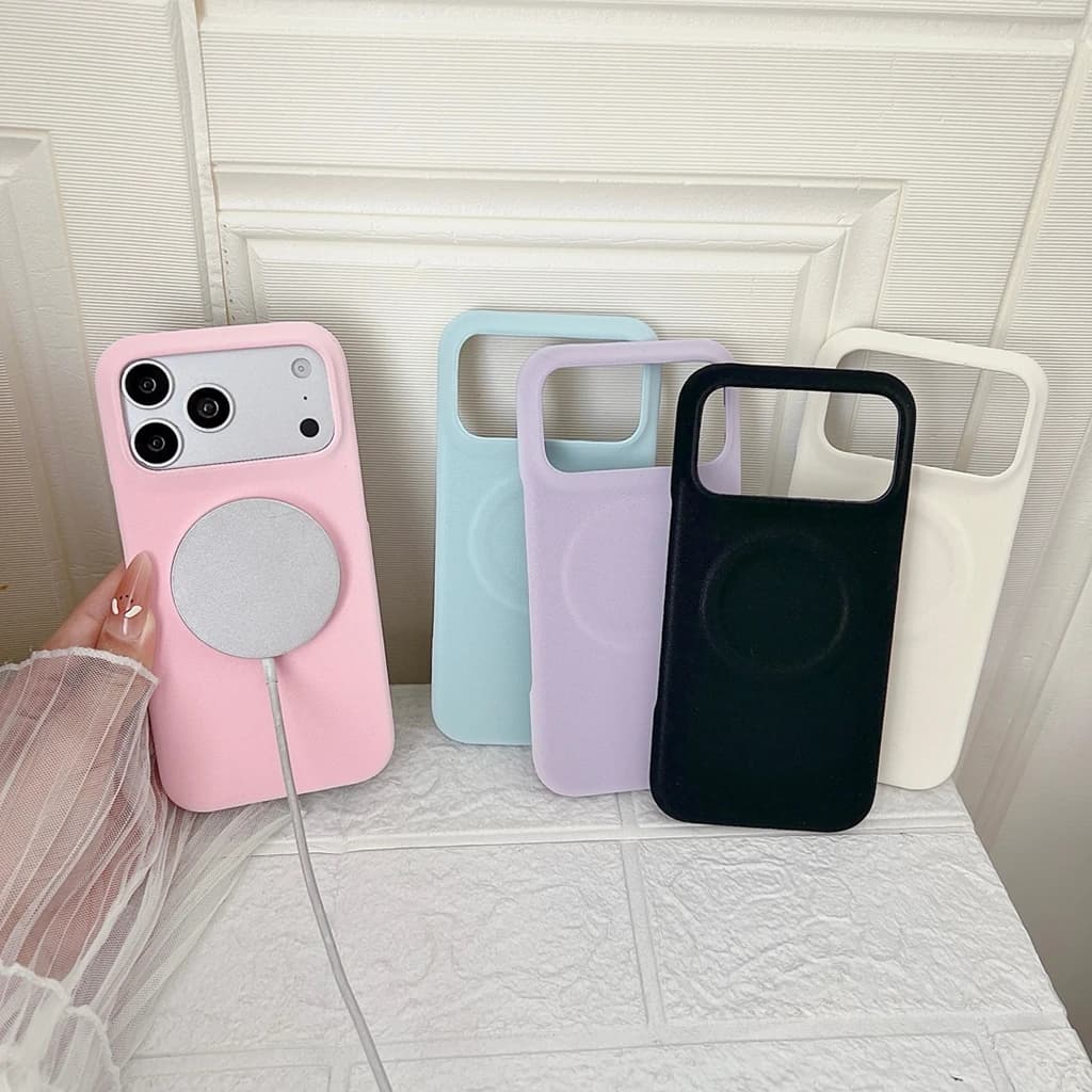 Cover per iPhone 17 16 15 14 13 Pro Max a tinta unita, effetto nebbia, texture opaca, con ricarica wireless magnetica e antiurto