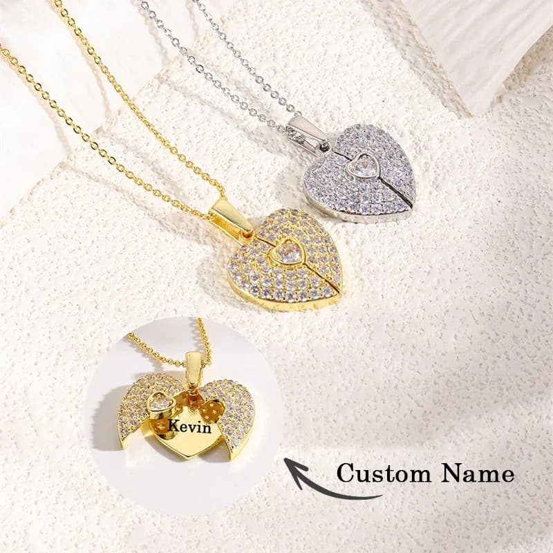 Collana personalizzata con medaglione ad ala d'angelo per donna Collana con nomi personalizzati a forma di cuore con gioielli commemorativi con zirconi cubici