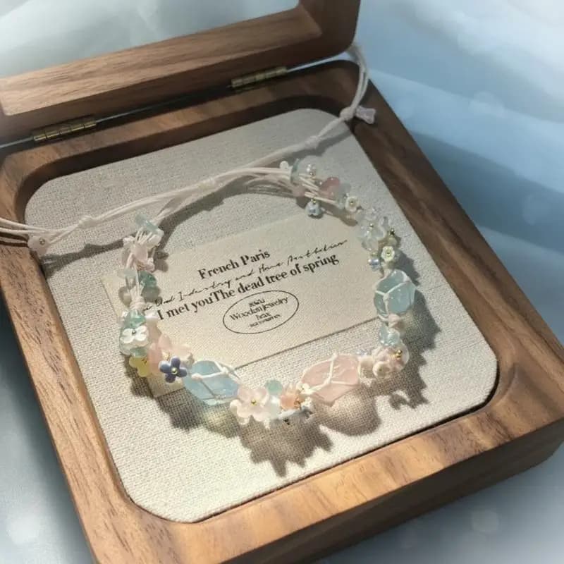 Braccialetto Artigianale con Fiori in Cristallo Pastello, Regolabile con Cordino Intrecciato, Impermeabile, Gioiello alla Moda per Donne, Uso Quotidiano e All'aperto
