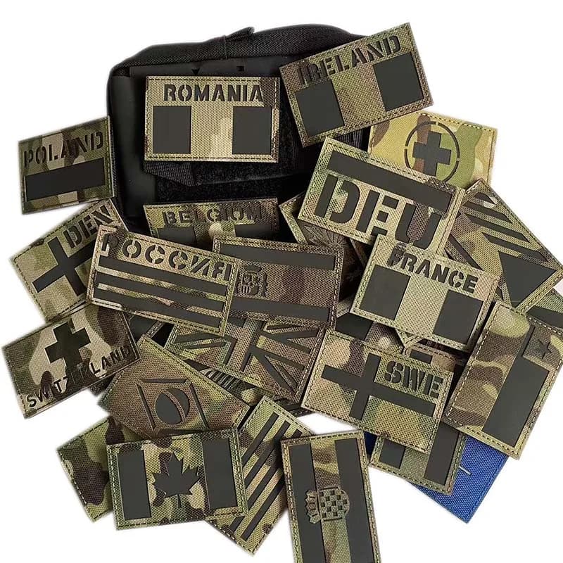 Distintivi mimetici riflettenti a infrarossi con bandiera americana, francese, spagnola, canadese, toppa con gancio e anello, emblema tattico militare dell'esercito