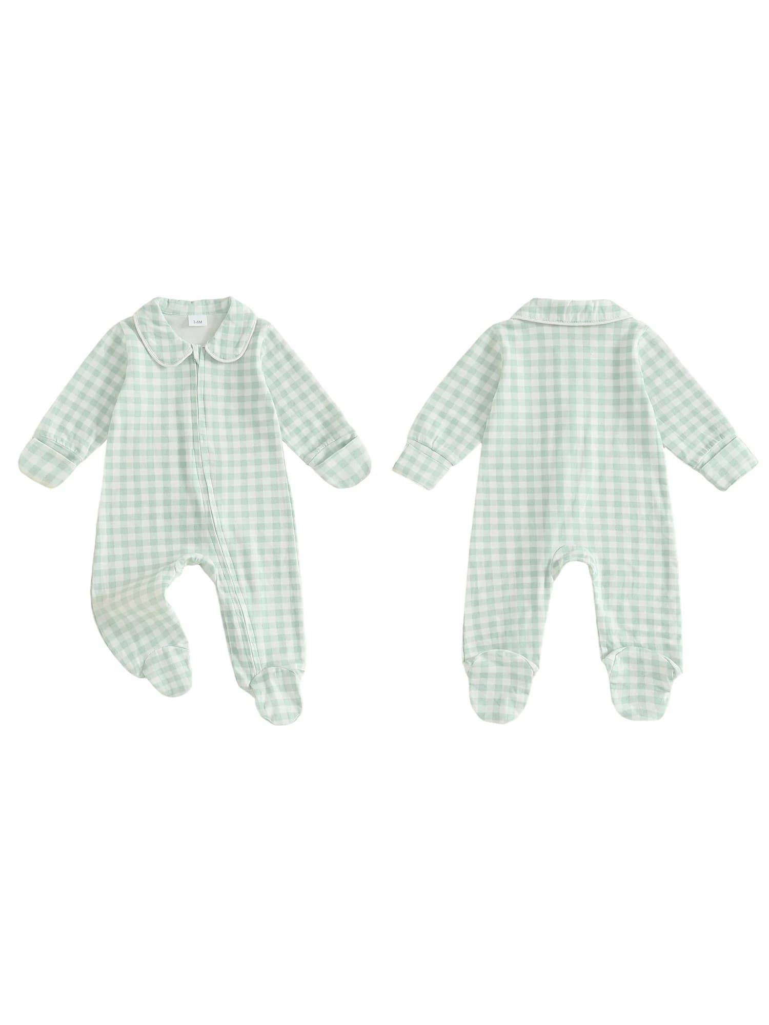 Lovely winter pajamas with hood and pattern snowflake for newborn with zip closure and fleece lining