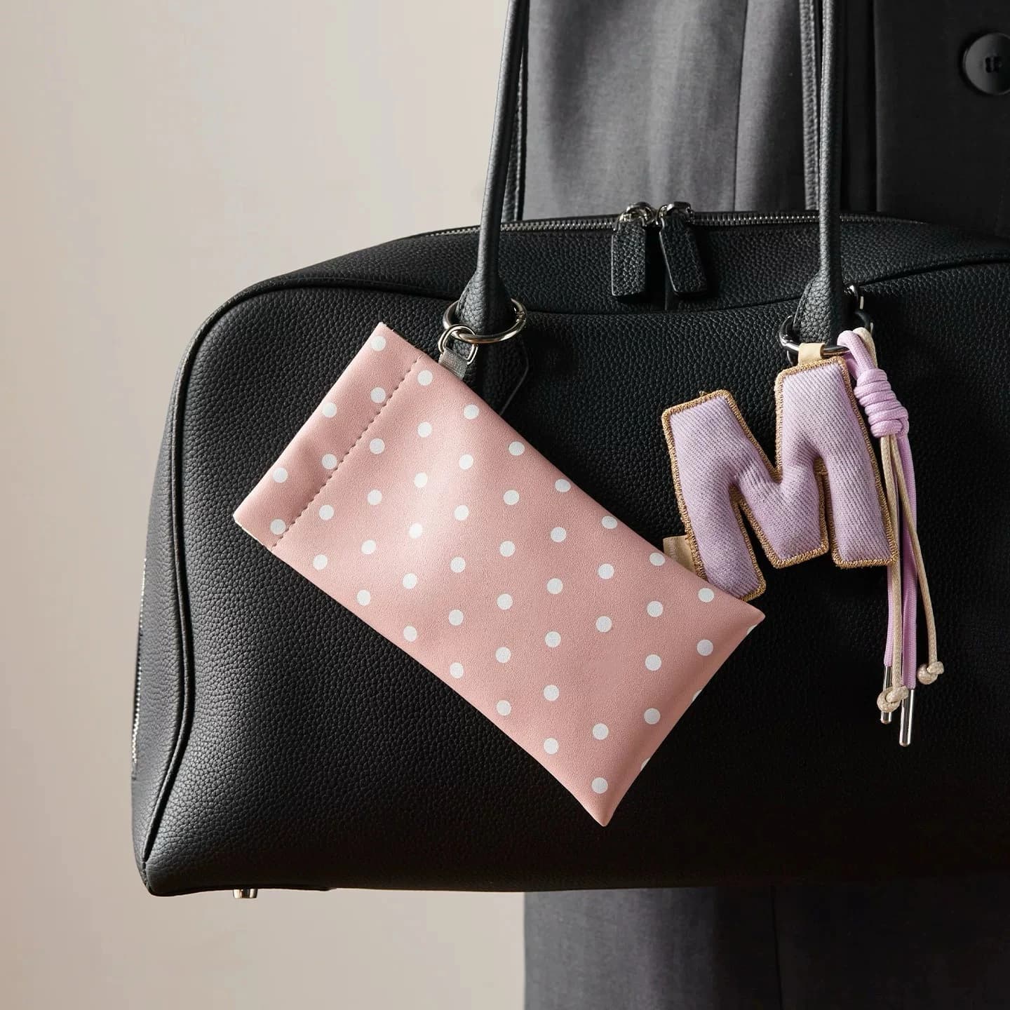 Nuova custodia per occhiali a pois in pelle PU con chiusura automatica e passante per appendere