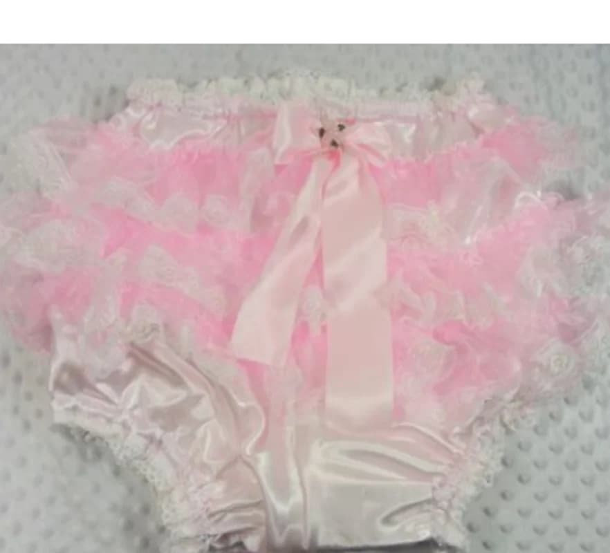 Pink satin, sweet and cute, sexy lace with butterfly bow embellishment pedophile crossdressing triangle shorts