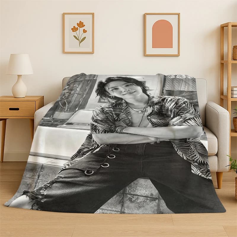 Famous B-BTS SUGA Agust D KPOP Star Soft Flannel Throw Blanket,Warm Cozy Blanket for Bed,Couch,Sofa,Bedroom,Living Room,Camping