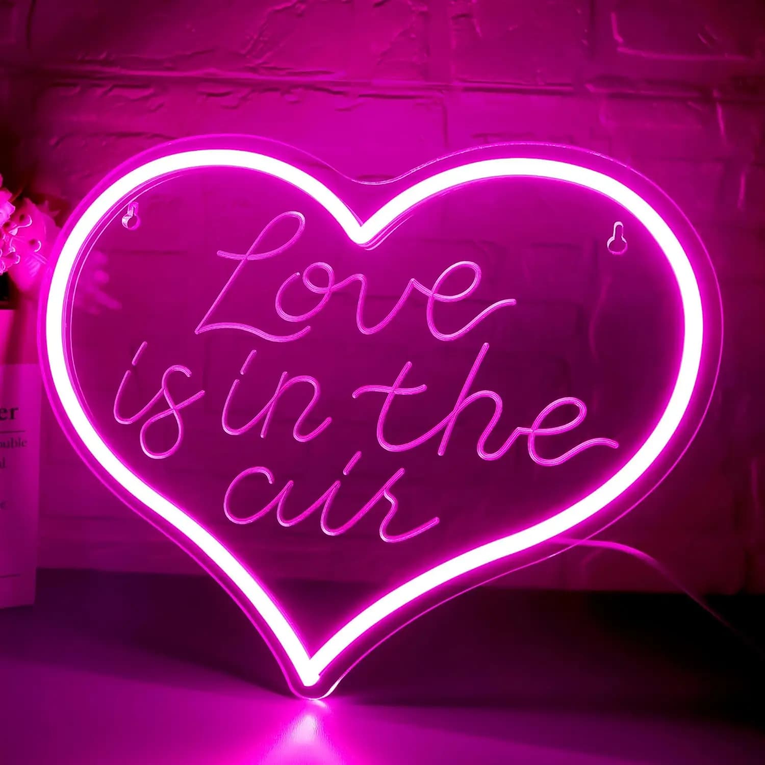 L'amore è nell'aria Insegna al neon Cuore LED Luce al neon dimmerabile USB per San Valentino Diserbo Bar Decorazione da parete per feste Regali per ragazze