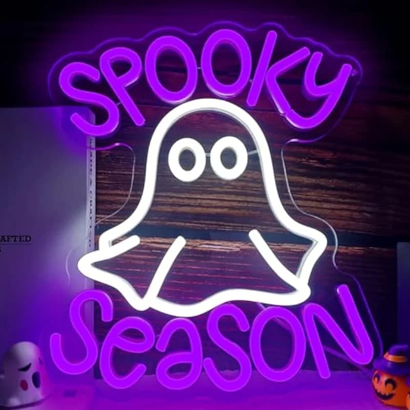 Insegna al neon fantasma di Halloween Viola Spooky Season Light Up Sign Decorazione da parete per Halloween Party Home Bar Man Cave Compleanno