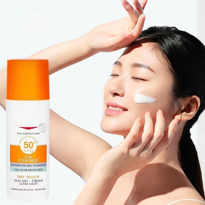 Oil control from 50ml insulating milk for sensitive and delicate skin SPF50 + refreshing and sun resistant for use on skin care of face and body