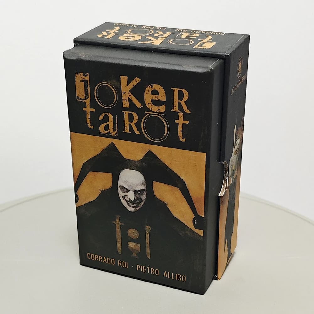 Mazzo di tarocchi Joker in scatola rigida 12 * 7 cm 78 pezzi di carte dei tarocchi gotici scuri stampate su cartoncino doppio goffrato da 350 GSM