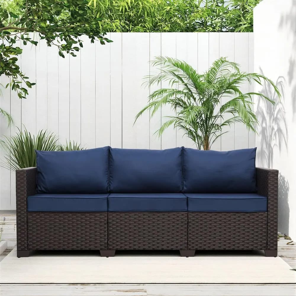 Divano da Esterno a 3 Posti in Vimini Marrone, Arredamento da Giardino, Seduta Profonda, Schienale Alto, Copertura Impermeabile Antiscivolo Lavabile