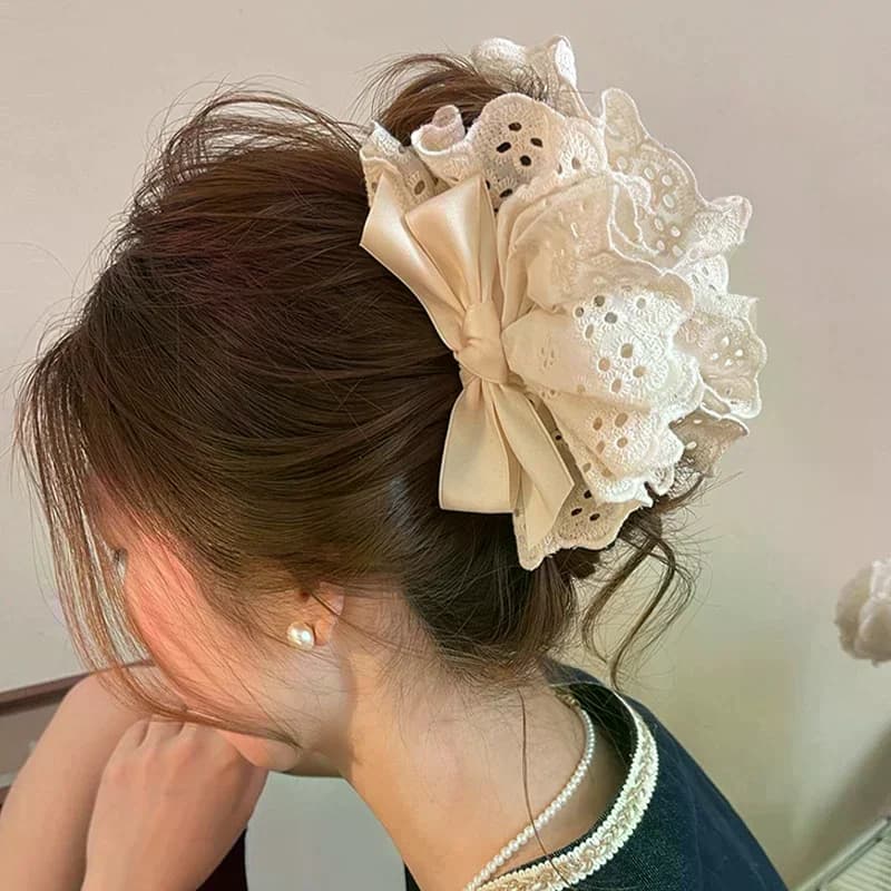 Accessorio per capelli da donna con clip a forma di squalo con fiocco in pizzo dal temperamento francese