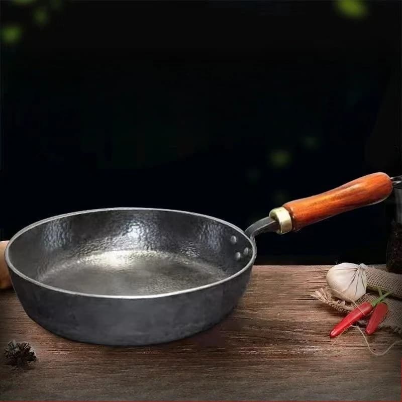 Handmade Hot Forged Flat Bottom Frying Pan Straight Edge Iron Skillet No Coating Physical Non Stick for Kitchen Cooking