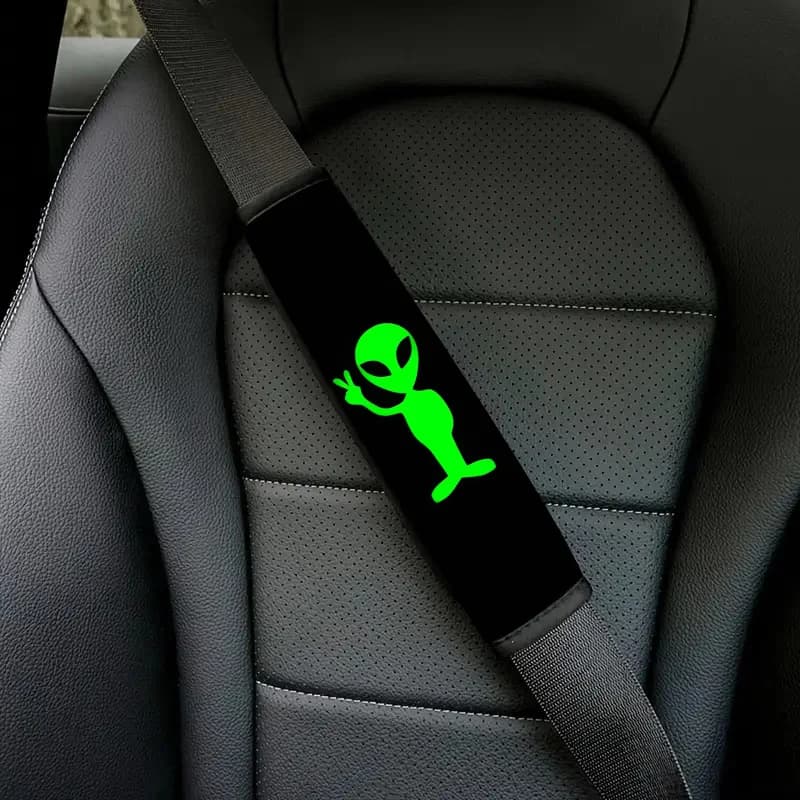 Alien Car Seat Cover Fun Style Green Alien Gesture Car Seat Belt Cover Soft Polyester Fabric Universal Fit, Fashionable Auto