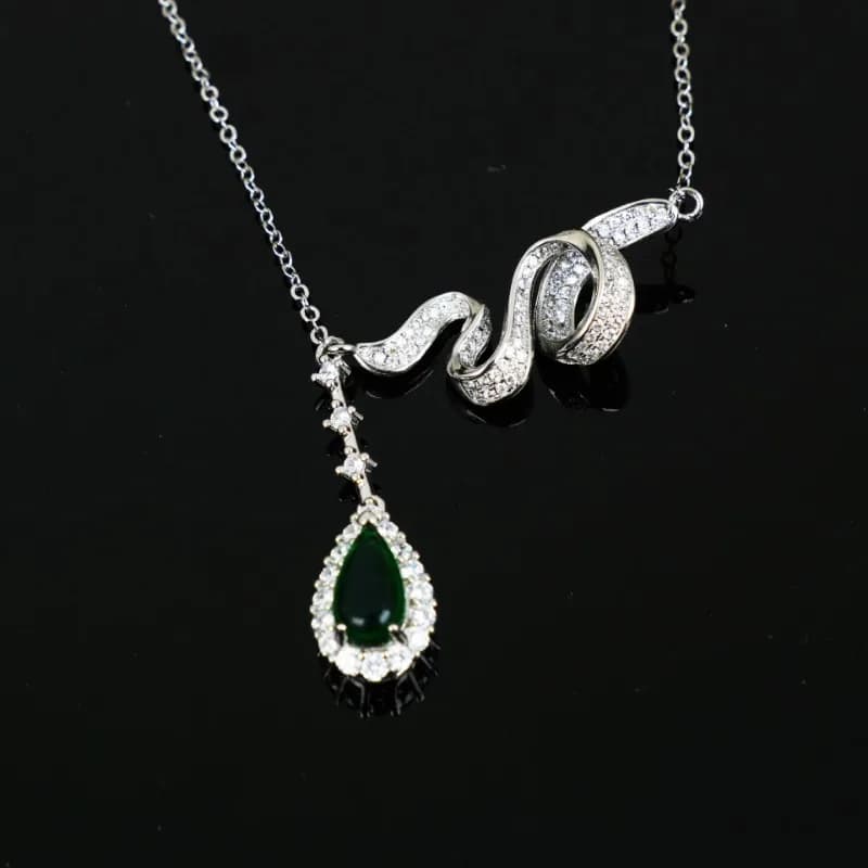 Gioielli di moda di lusso leggeri, collana di smeraldi madre, catena di clavicole con pendente a goccia d'acqua piena di diamanti di lusso leggero, Co