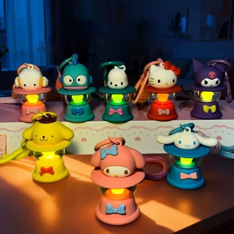 Autentica luce notturna Sanrio HelloKitty MY MELODY HANGYODON KUROMI Pochacco, ciondolo a forma di bambola, ornamento fatto a mano, regalo giocattolo per bambini