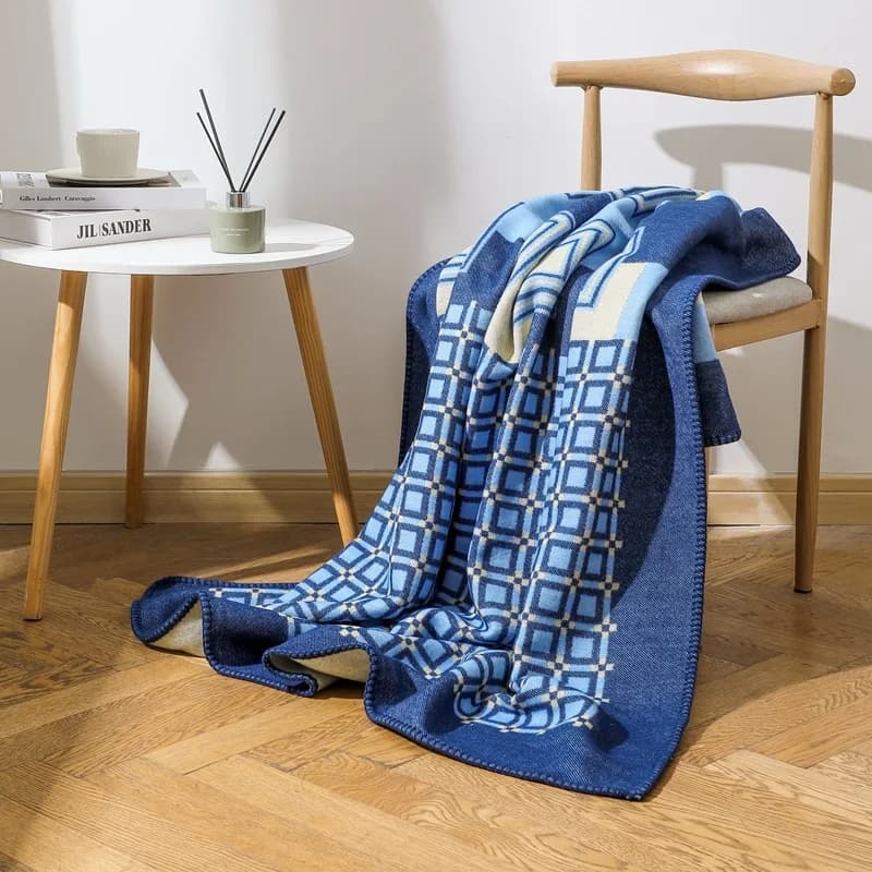 Coperta a quadretti jacquard europea in finto cashmere Copridivano versatile e accogliente Coperte multifunzionali per tutte le stagioni