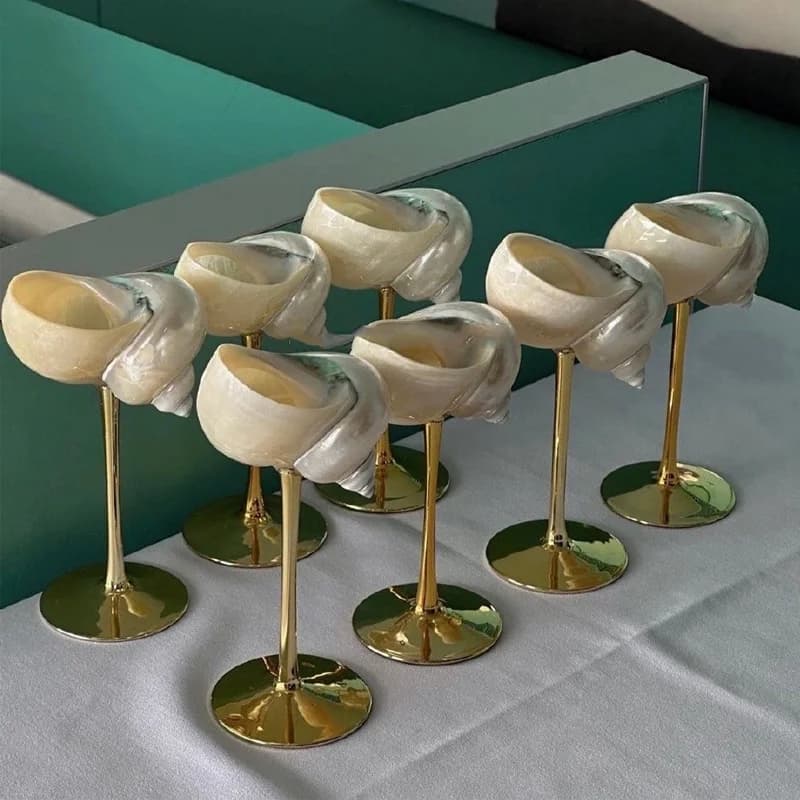 Conchiglia naturale Bicchiere da vino Accessori per bar e ristoranti Decorazione della tavola del ristorante di casa Visualizzazione creativa dell'armadietto del vino