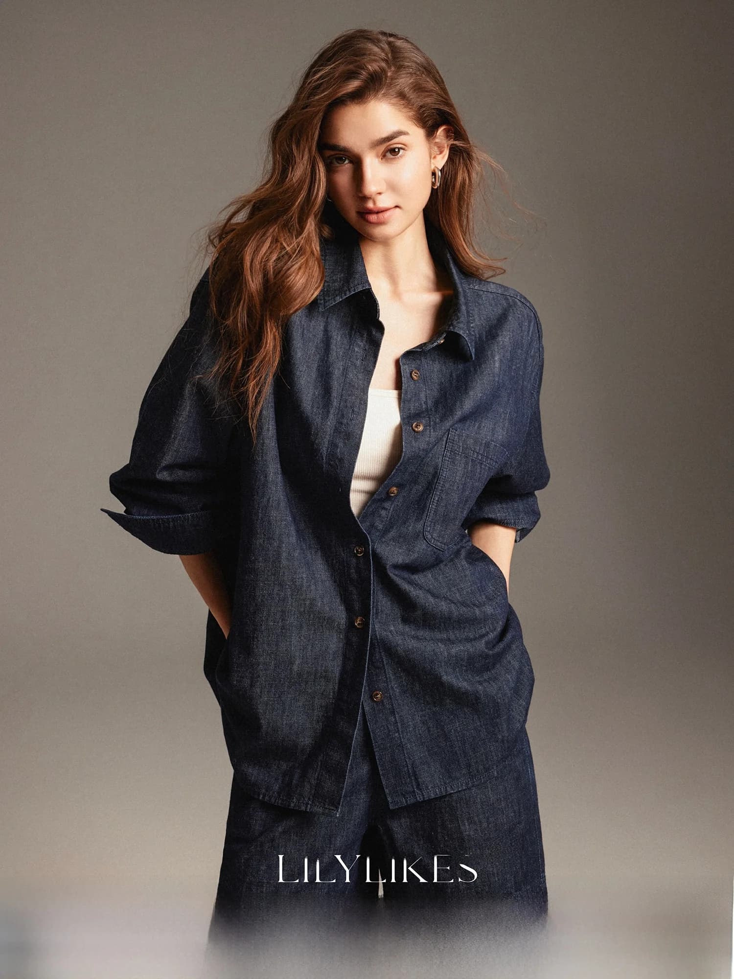 Set Giacca e Pantaloni in Denim Blu Scuro Italiano BERTO, Collezione Primavera Moda Donna, Pantaloni a Vita Alta