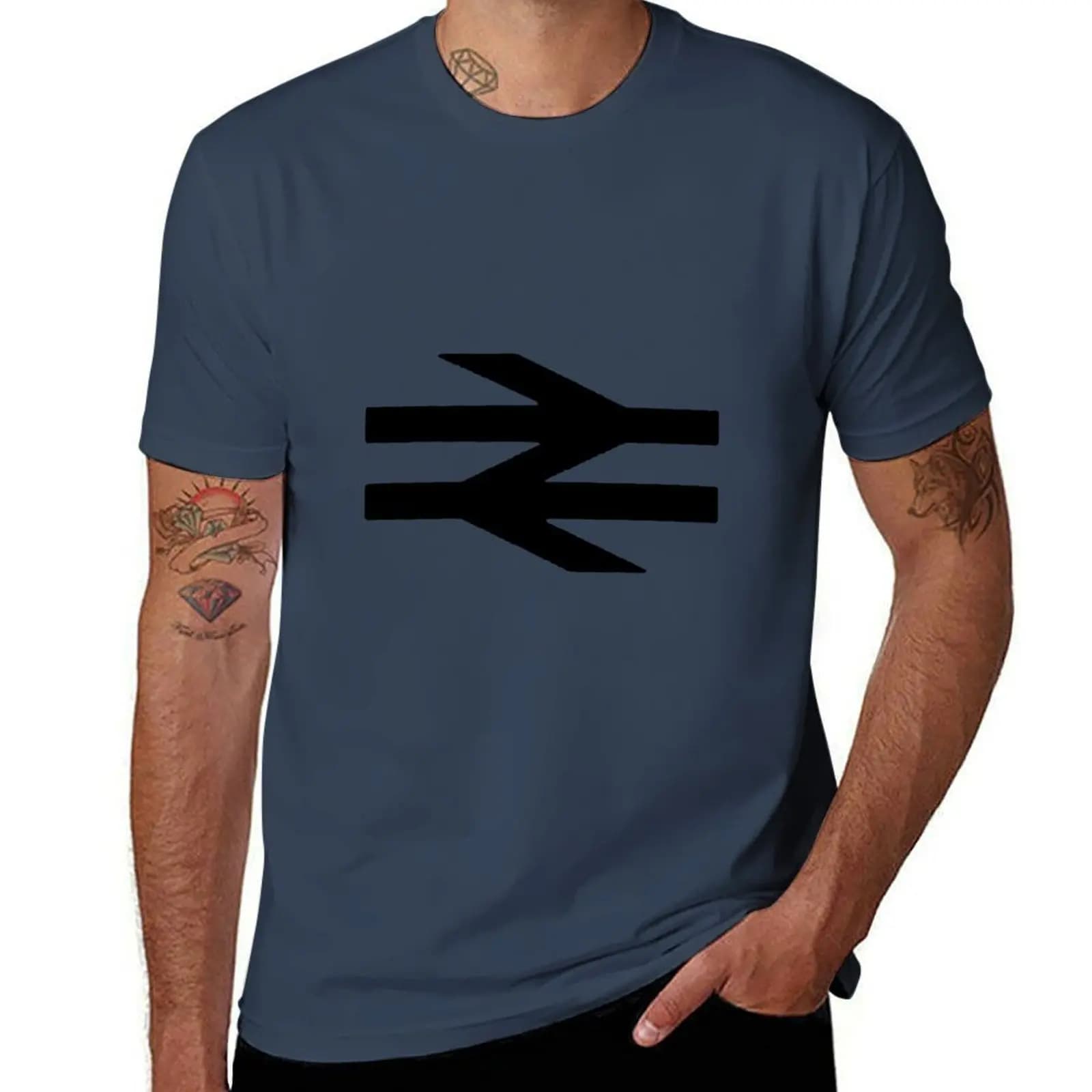 Logo British Rail ('Design con frecce'). T-shirt Basic Comfort Fit da uomo