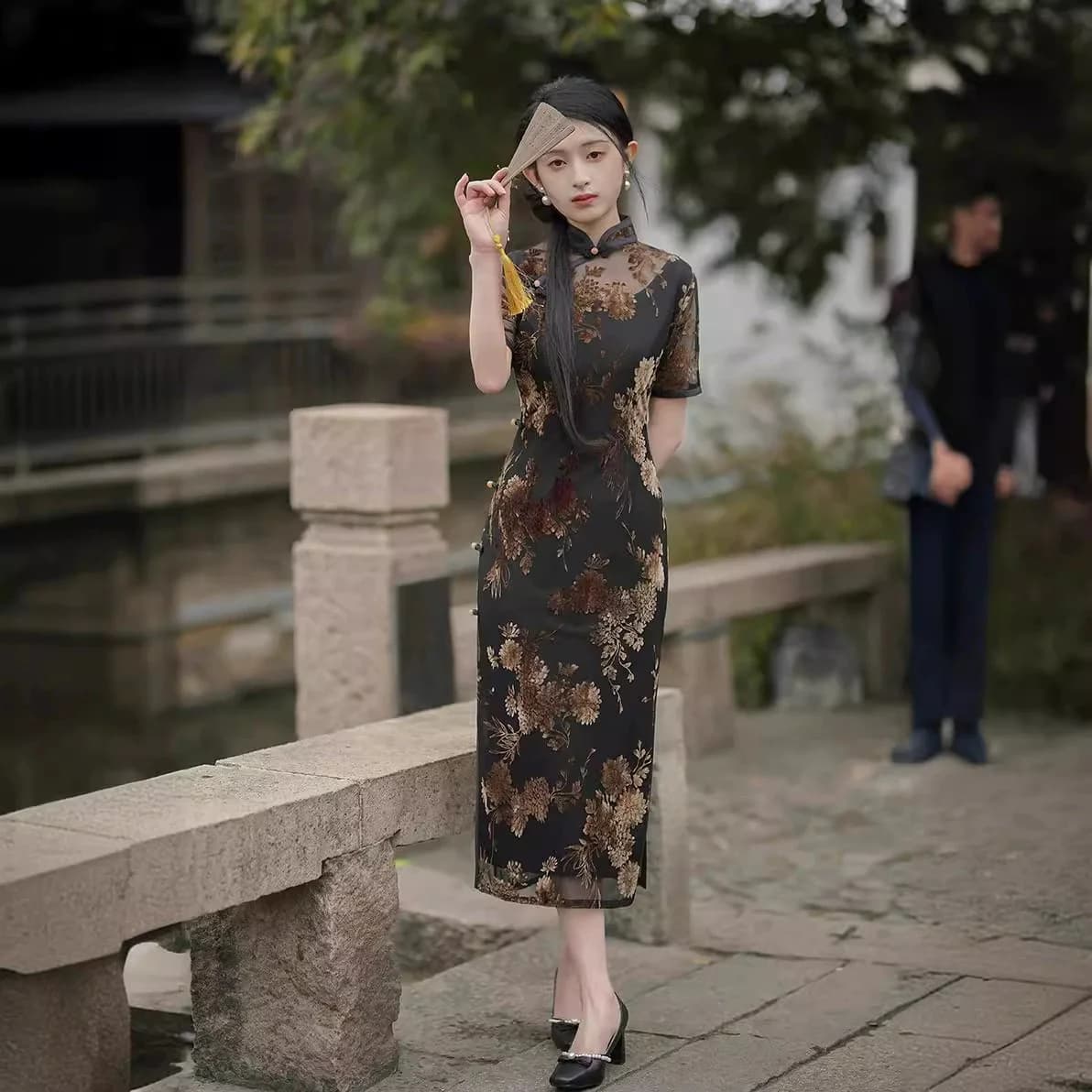 2025 Primavera/Estate Nuovo Nero Alla Moda Dimagrante Stampa Abito Cheongsam Migliorato Cinese Intrattenimento Musiche E Canzoni Split Abiti