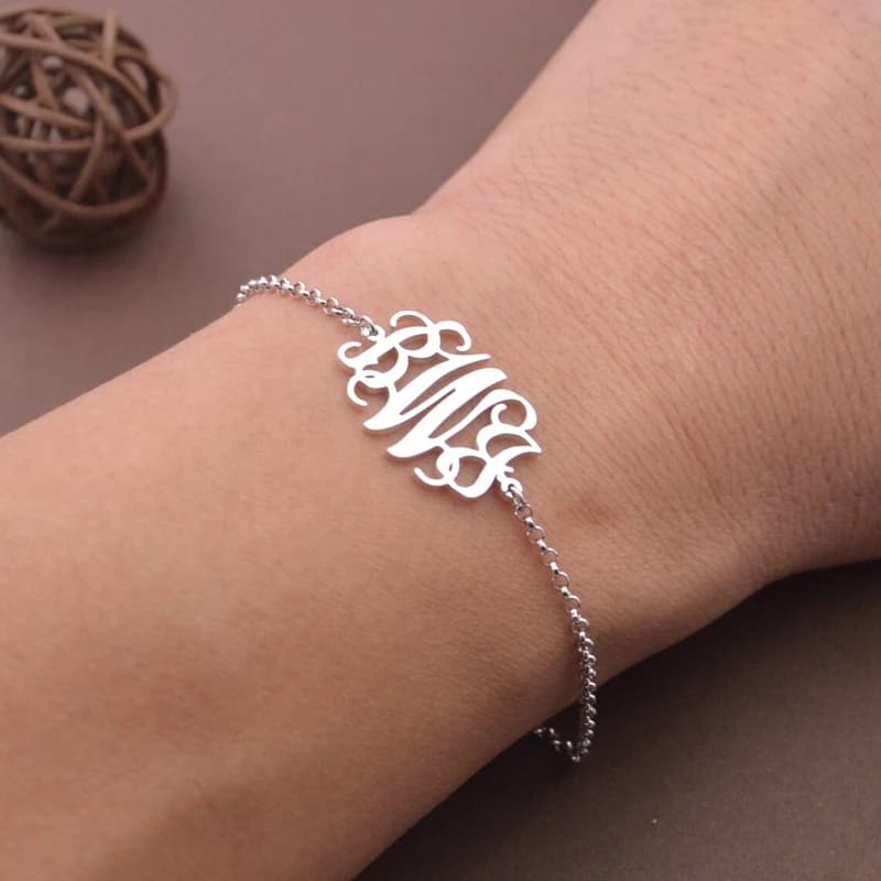 Bracciale con monogramma bracciale con lettera bracciale con monogramma iniziale regalo da damigella d'onore regalo personalizzato gioielli personalizzati