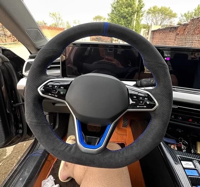 Coprivolante in Pelle Scamosciata Personalizzato Resistente per Volkswagen VW Golf 6 MK7 MK6 MK5 NK, Accessori Auto