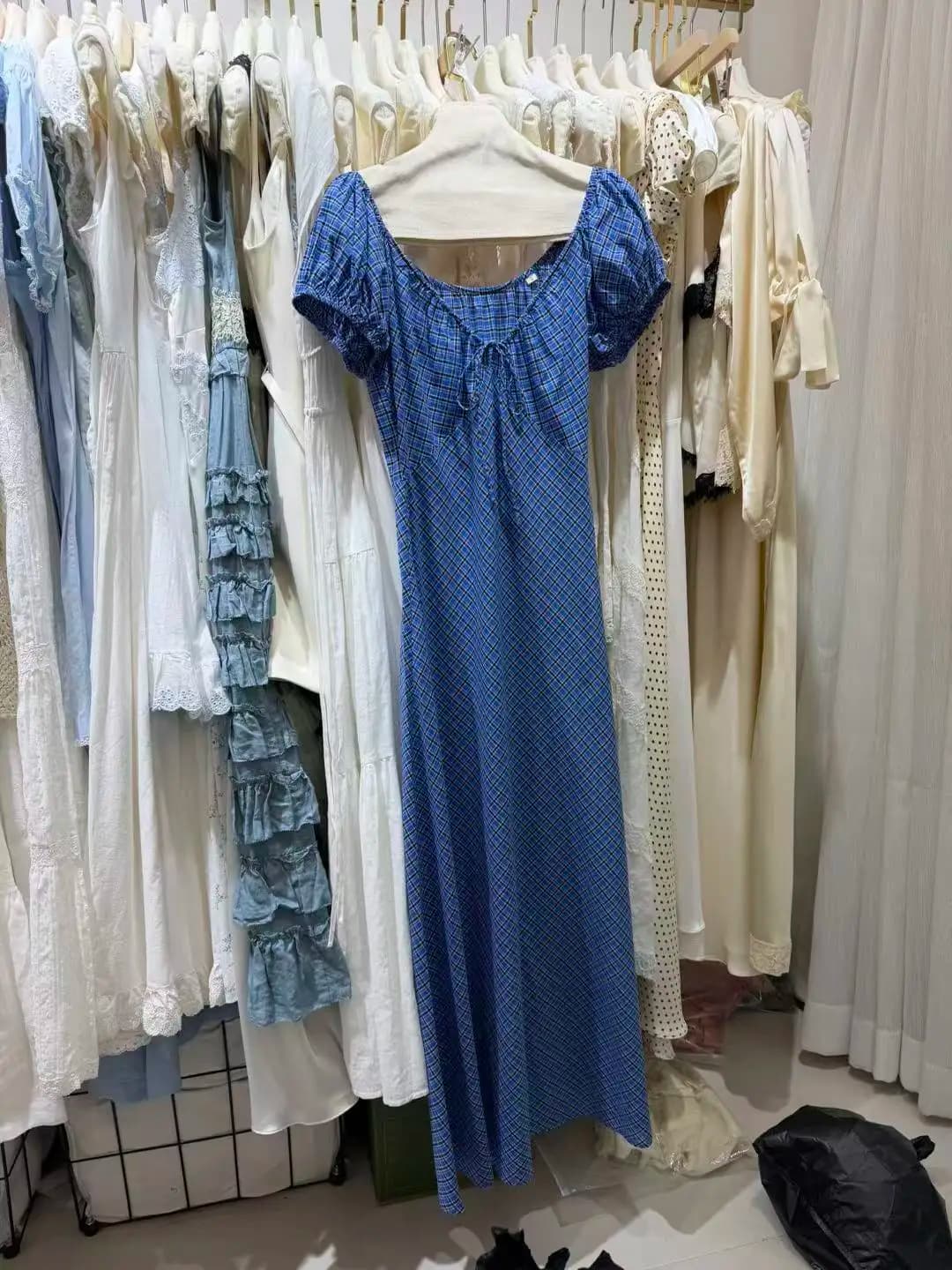 Abito Lungo Estivo da Donna a Quadri Blu 100% Cotone con Scollo a V, Maniche a Sbuffo e Vita Alta, Vestito Casual Femminile