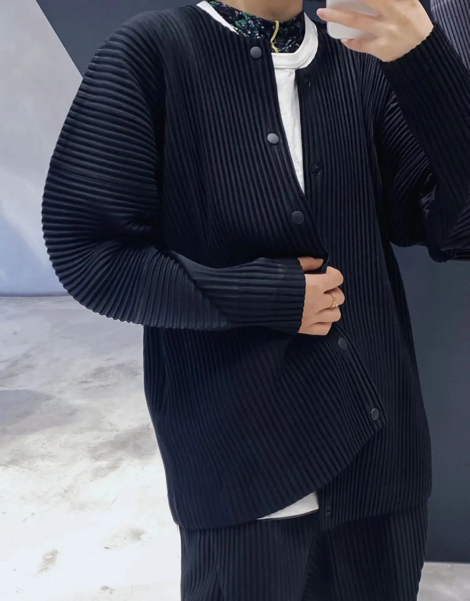 Miyake Estate 2025 Nuova camicia cardigan Giacca a pieghe Moda Pieghettato Tendenza Business Pendolari Versatile Casual Pieghe Top