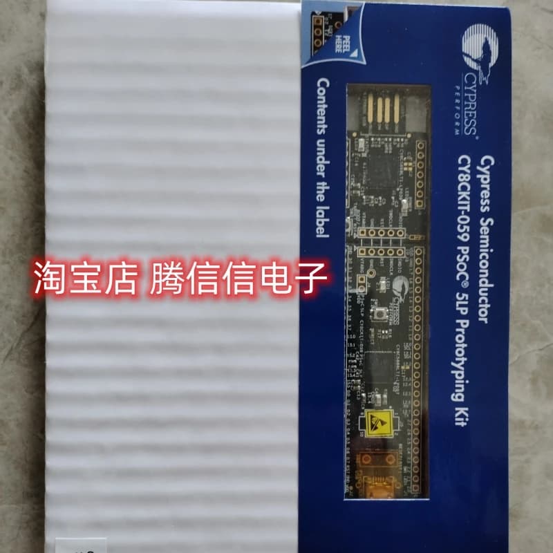 CY8CKIT-059 development card, CY8C5888LTI-LP097 PSoC 5LP CPU programmer.