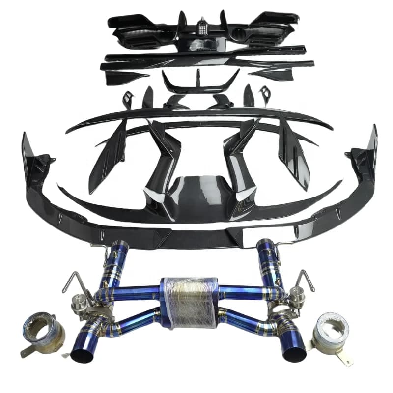 Kit Carrozzeria in Fibra di Carbonio Stile M per Ferrari F8: Spoiler Anteriore, Diffusore Posteriore, Prese d'Aria Laterali, Finiture Cofano e Scarico
