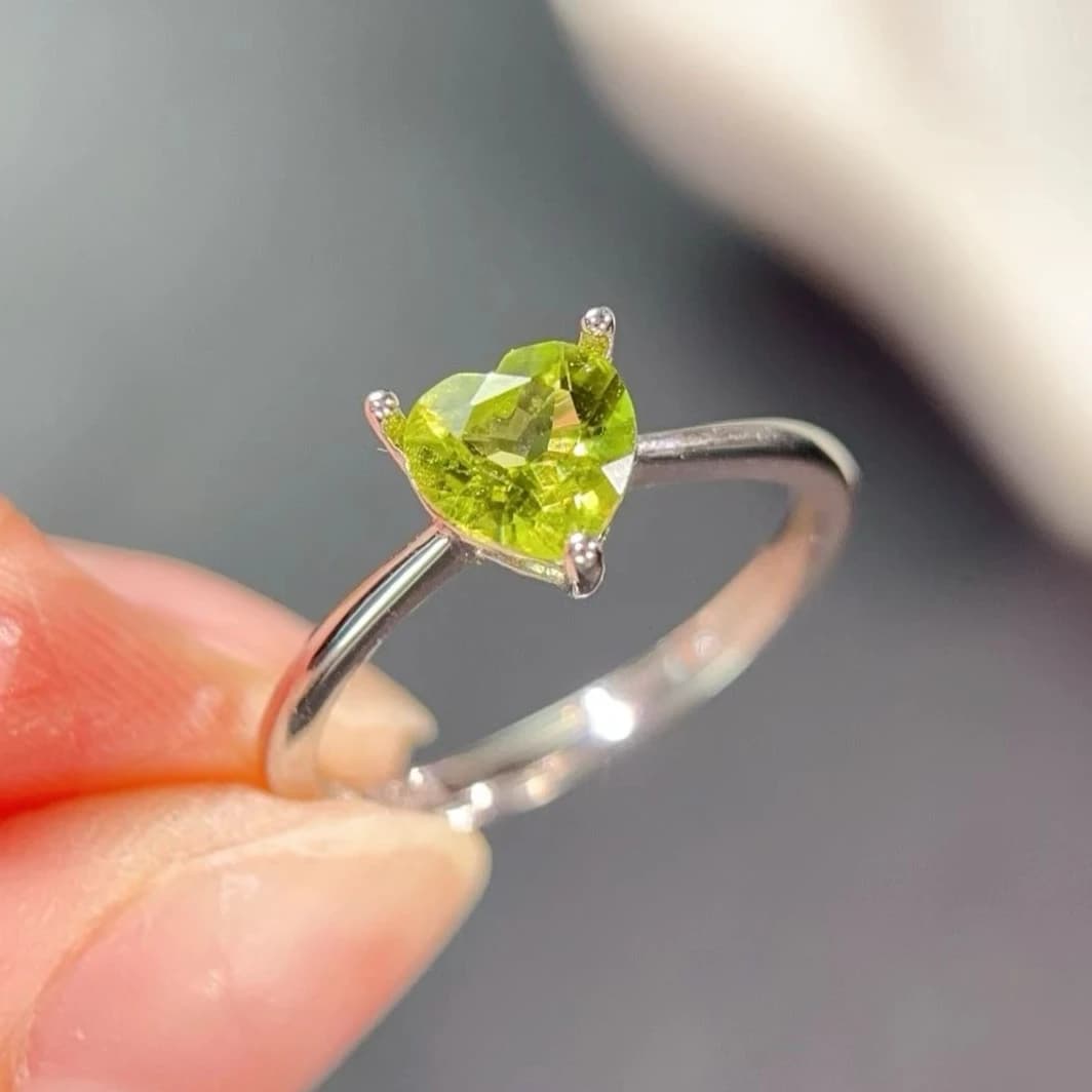 Natural Peridot Ring 925 Silver Heart Shape Peridot Fine Jewelry with Certificate for Women Anniversary Gift