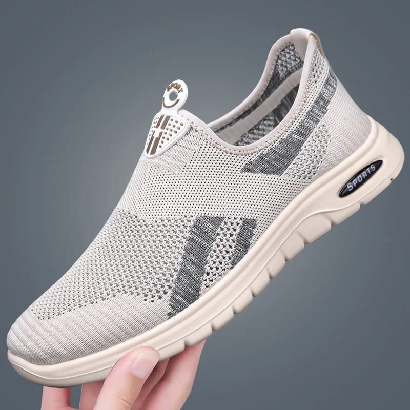 Nuove scarpe da uomo Scarpe casual Primavera Estate Mocassini slip-on in maglia traspirante Sneaker alla moda da strada