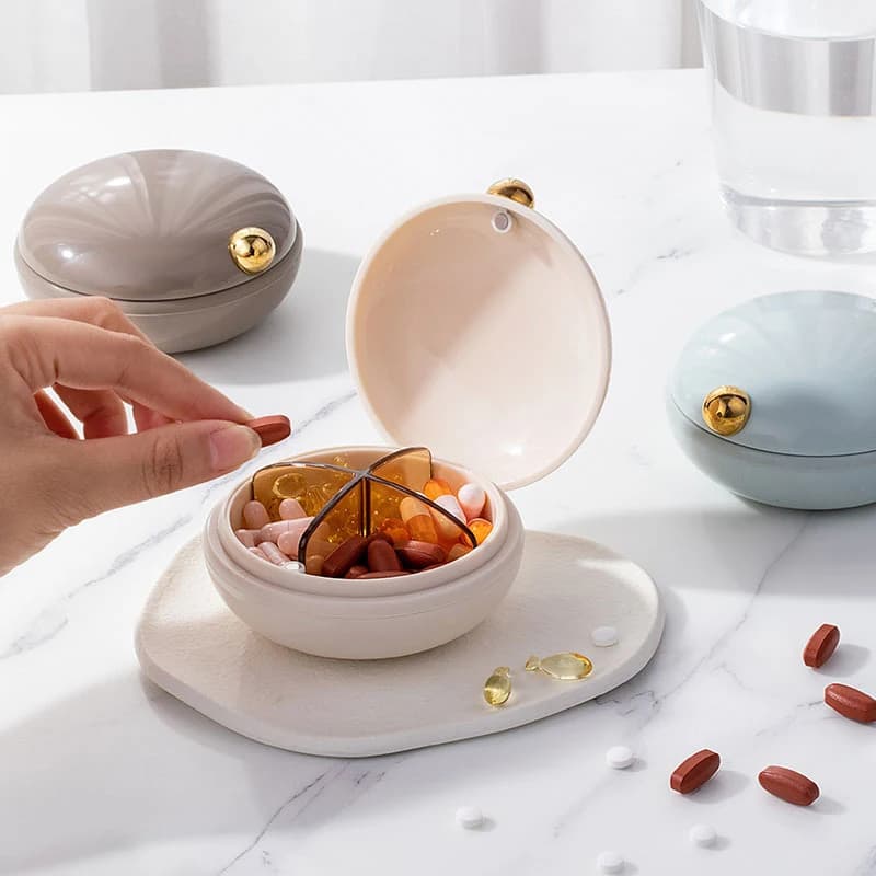 Portable and multifunctional travel pills with 4 compartments, waterproof, cute, for fish oil supplements and vitamins