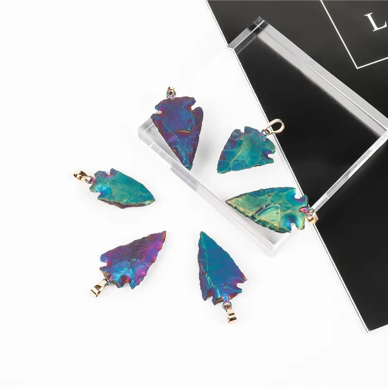 Ciondolo a forma di freccia di ossidiana in pietra di agata naturale Gioielli lucidi Accessori per collane con coltello indiano Ciondoli portafortuna per la creazione di gioielli