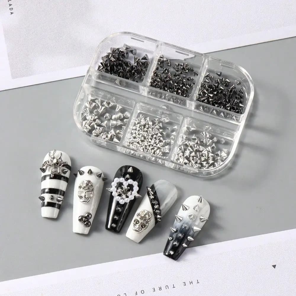 Set di 6 Griglie di Borchie Metalliche per Unghie, Rivetti a Punta Neri e Argento, Decorazioni 3D per Nail Art, Accessori Fai-da-Te per Manicure